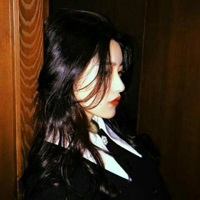 36张高清性感女人味女生头像合集
