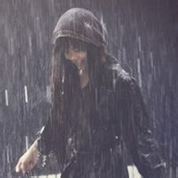 17张氛围感拉满！伤感意境的女生雨中头像合集