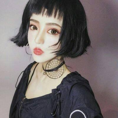 35张高清好看的女生短发微信头像合集