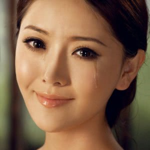 15张高清唯美伤感流泪女生头像合集