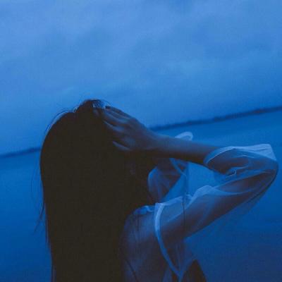 19张高清女生朦胧唯美QQ头像 氛围感拉满