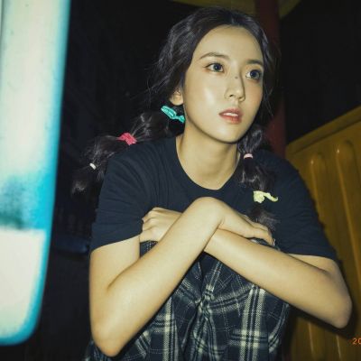 霸气酷感拉满！36张高清野性酷姐女头像合集