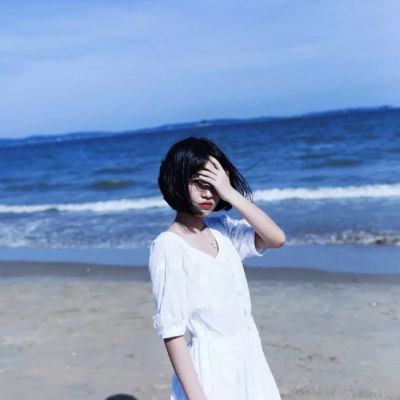 25张清新素雅短发女生头像 高清小清新风格