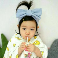 30张超萌小女孩吃东西头像 软乎乎的女生萌娃头像合集