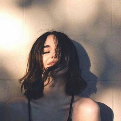 22张高清好看的欧美女生微信头像合集