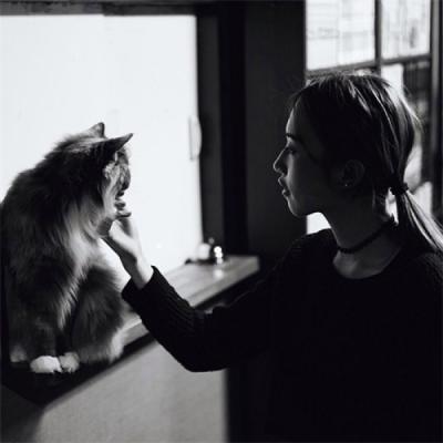 20张高清冷淡风黑白伤感女生头像合集