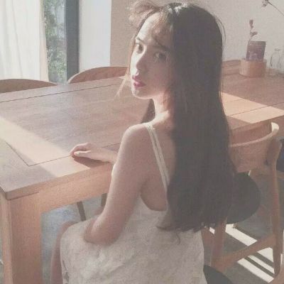 10张高清好看的伤感孤独女生QQ头像精选