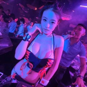 坏坏又超拽！18张高清社会姐女生头像合集