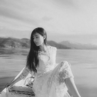 女生黑白意境头像合集 20张氛围感拉满的黑白系头像