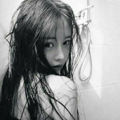 女生黑白高冷微信头像合集 27张高清好看的图来了