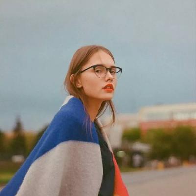 36张个性好看的欧美女生高清头像合集