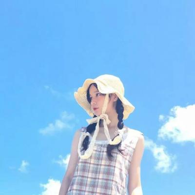 蓝色控看过来！29张高清唯美女生QQ头像合集