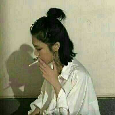女生超拽头像合集 17张高清洒脱个性的女生头像