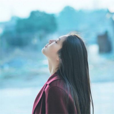 24张简约又温柔的女生头像合集