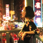 霓虹灯下的女生头像，单张高清图分享