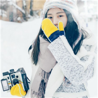 15张雪中女生QQ头像 氛围感拉满的雪景女生头像合集