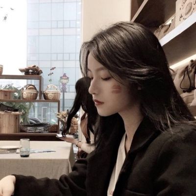 13张高清伤感侧脸女生QQ头像 氛围感拉满