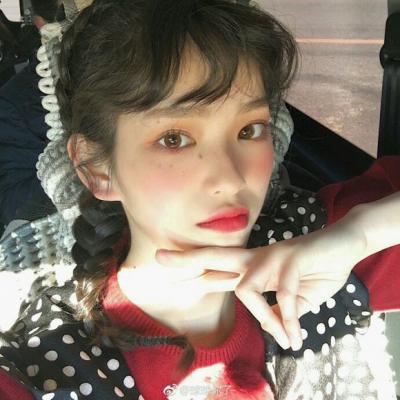 24张帅气可爱女生高清头像合集