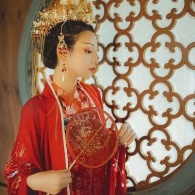 21张高清红衣忧伤古风女生头像 氛围感拉满