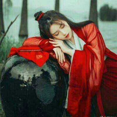 14张高清红衣霸气古风女生真人头像合集