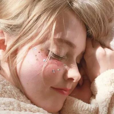 12张高清好看的个性欧美少女头像合集