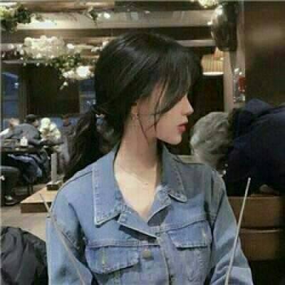 33张超拽霸气冷酷女生头像 高清好看直接用