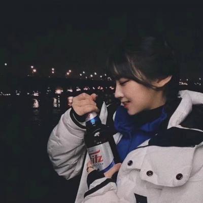 9张高清潮流时尚女生头像 日常穿搭氛围感拉满