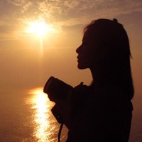 18张温柔氛围感拉满的暖色系女生头像合集