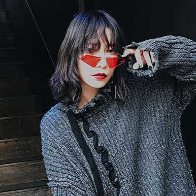 13张超拽霸气女生QQ头像 够酷的女生头像大图