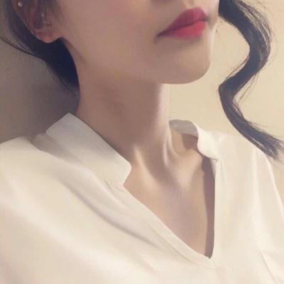 高清女生锁骨头像合集 21张不露脸性感头像
