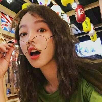 13张高清可爱时尚女生QQ头像，氛围感拉满