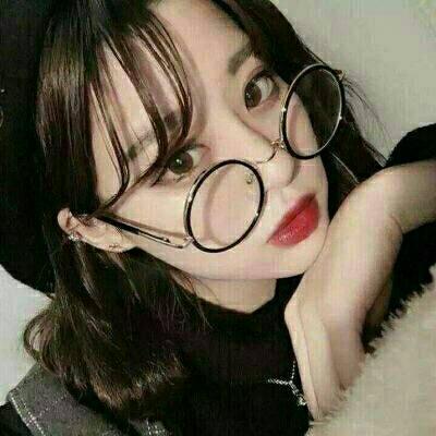 6张好看的戴眼镜女生QQ头像合集