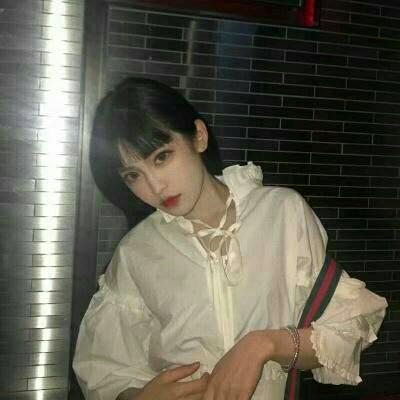 女生酷酷的高清头像合集 33张好看的酷感女生头像