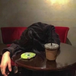 新款颓废伤感女生QQ头像 16张高清好看的颓废女头汇总