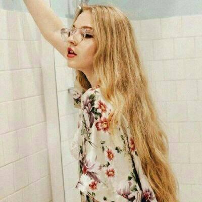 31张高清欧美风意境女生头像合集