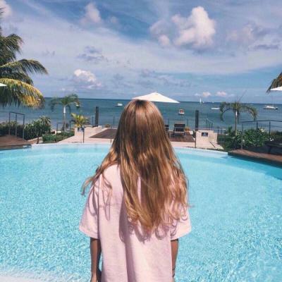 22张高清清新长发美女头像 氛围感拉满的女生头像合集