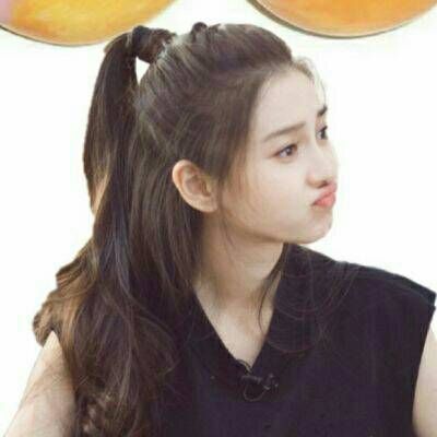 超火的女生微信个性头像 共13张