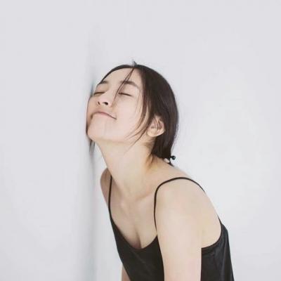 24张高清款！女生清纯淡雅风微信头像合集