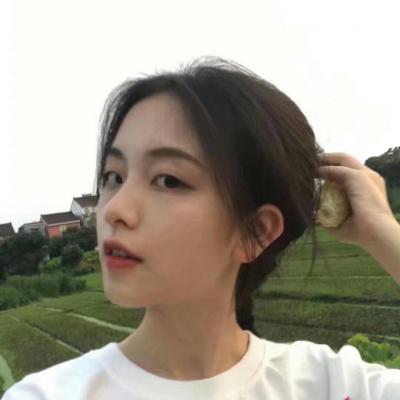 32张高清真人美女微信头像 好看的女生头像合集