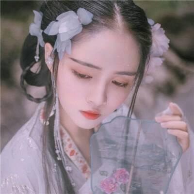 18张氛围感拉满！伤感古风汉服女生头像合集