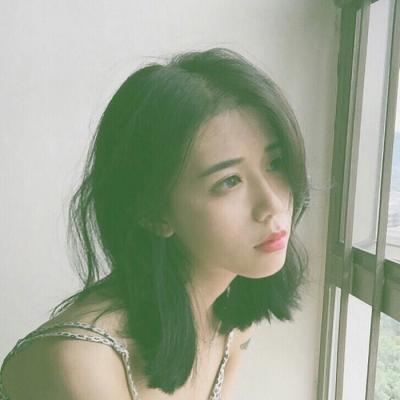 微信头像女短发气质 24张清爽感拉满的女生短发气质头像