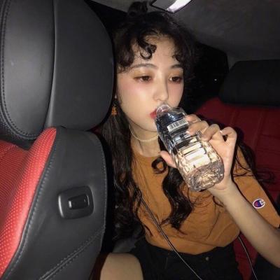 女生超拽个性头像合集！17张高清质感图直接存