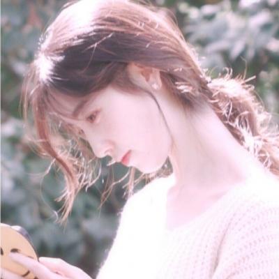 24张高清款！女生清纯淡雅风微信头像合集