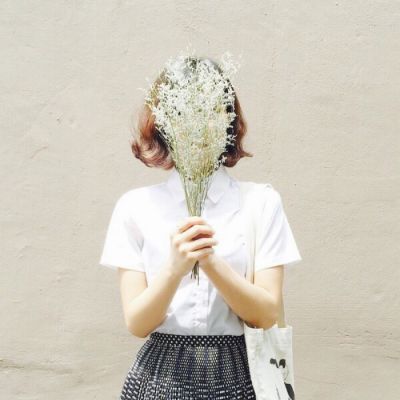 25张清新素雅短发女生头像 高清小清新风格