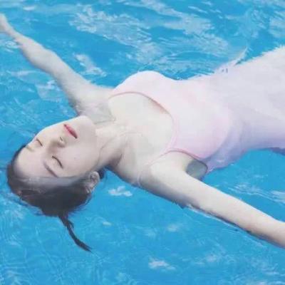 13张高清文艺森女头像合集 氛围感拉满