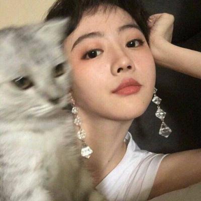 超拽霸气女生个性头像合集 32张高清大图任你挑