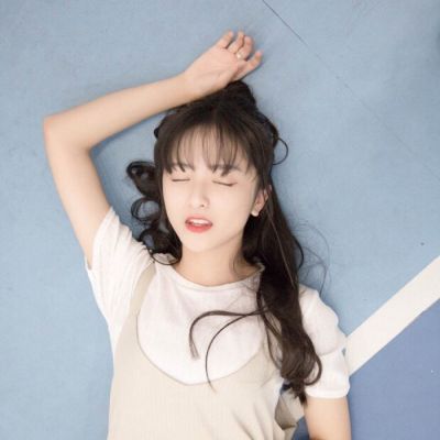 24张简约又温柔的女生头像合集
