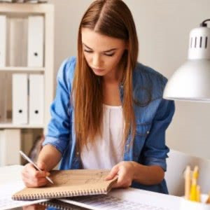 25张高清气质职业女性头像 精致高端职场形象照合集