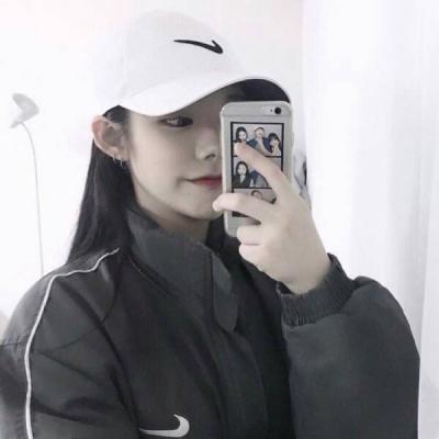 20张酷感拉满的戴帽女生头像 高清无水印直接存