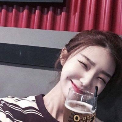 36张高清霸气社会风女生头像 适合当网图用